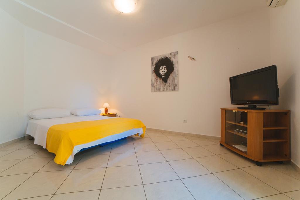 Apartments Dada Omiš Quarto foto